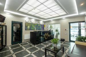 Televisyen dan/atau pusat hiburan di IRIS Hotel