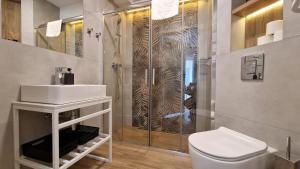 Kúpeľňa v ubytovaní InPoint Apartments G11 near Old Town & Kazimierz District & Parking Option + 37 fotografií