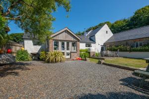 Κήπος έξω από το Long Barn