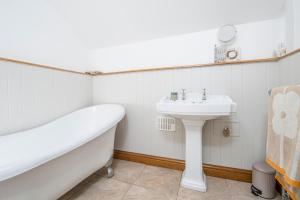 Ένα μπάνιο στο Long Barn +32 φωτογραφίες