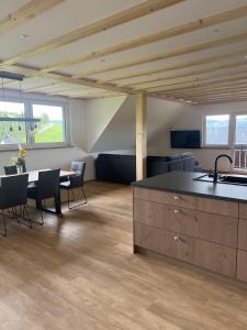 Η κουζίνα ή μικρή κουζίνα στο Ferienhaus am Kapellenhof