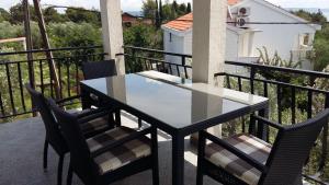 Balkón nebo terasa v ubytování Apartments Daju