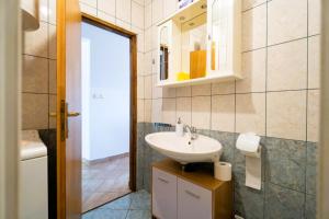Ένα μπάνιο στο Adriatic Escape Apartments +96 φωτογραφίες
