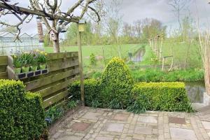 Imagen de la galería de Idyllic Country House to IJsselmeer, en Wervershoof