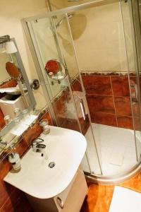 Koupelna v ubytování Apartma Oranžno Poletje Ljubljanski Dom 5