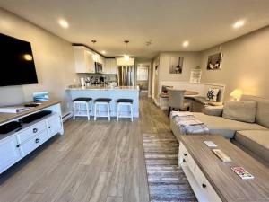 オガンキットにあるUpdated Ocean Towers Condo in Ogunquitのギャラリーの写真
