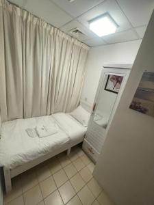 Single Room with Shared Bathroom