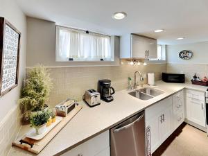 a kitchen with a sink and a counter top at Casa en Canyon in Santa Fe