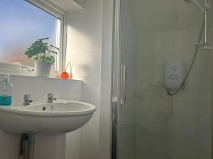 Koupelna v ubytování Canal Apartments, Canal View, Temple Meads station - 10 minutes + 16 fotografií