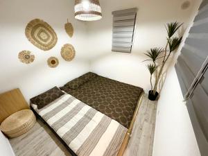Ruang duduk di HSH渋谷Hotel 电车三分钟可以到达新宿 幡ヶ谷 巴士直达涉谷 全新装修独栋小楼