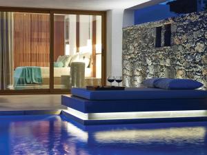 Bazén v ubytování Elounda Peninsula Luxury Resort, Six Senses Spa nebo v jeho okolí