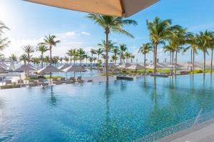 Piscina de la sau aproape de Garza Blanca Resort - 2 Bedroom Luxury Suite - for Christmas