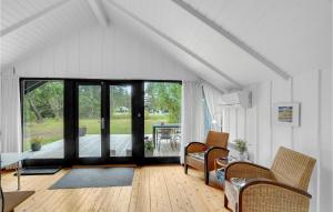 Χώρος καθιστικού στο 2 Bedroom Nice Home In Fjerritslev
