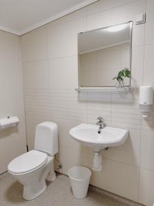 Koupelna v ubytování E18rom Motell