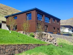 Γενική θέα στο βουνό ή θέα στο βουνό από  αυτό το δωμάτιο σε οικογενειακή κατοικία