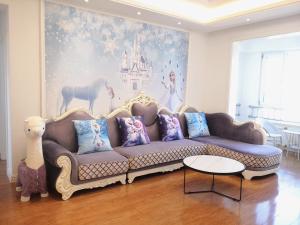 Posezení v ubytování Tenchi's Frozen Apartment 冰雪奇缘主题冰雪大世界雪博会附近