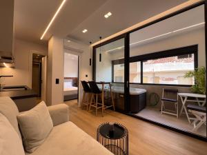 Ruang duduk di BlueMotion - CruiseNest Complex