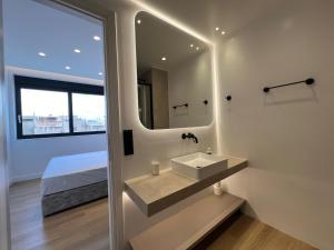 Bilik mandi di BlueMotion - CruiseNest Complex