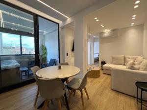Ruang duduk di BlueMotion - CruiseNest Complex