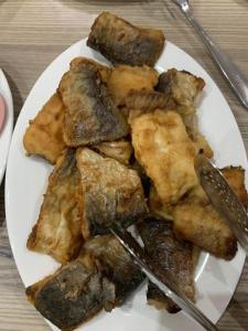 Makanan di atau berdekatan hotel