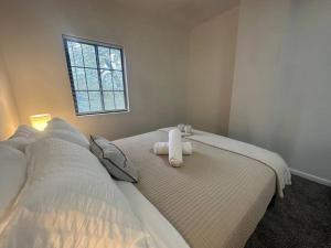 Fotografie z fotogalerie ubytování Affordable Stay Near Proctors A3 v destinaci Schenectady