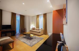 A seating area at Misafir Suites 8 Istanbul
