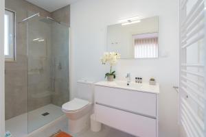 Salle de bains dans l'établissement Villa Lola