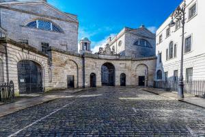 Φωτογραφία από το άλμπουμ του Munster Apartment , 7 Henrietta Street, Dublin City Centre στο Δουβλίνο