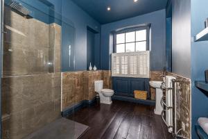 Bilik mandi di Leinster Apartment, 7 Henrietta Street, Dublin City Centre