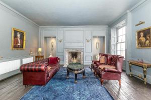 Ruang duduk di Leinster Apartment, 7 Henrietta Street, Dublin City Centre