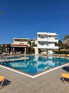 The swimming pool at or close to Summer Days