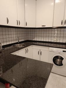 Kuchyň nebo kuchyňský kout v ubytování Vera Natura Apartamento Maria