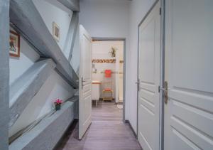 Fotografia z galérie ubytovania ღ LA CHARMERIE Duplex climatisé à 5min du Vieux Port v destinácii Marseille