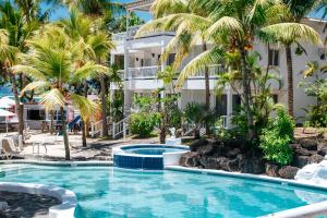 Бассейн в Hibiscus Boutique Hotel или поблизости
