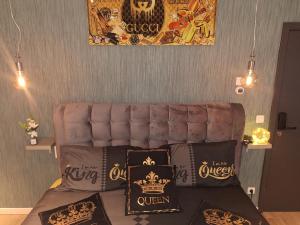 Ein Sitzbereich in der Unterkunft Waregem Hotel A