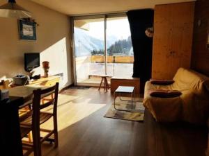 En generel udsigt til bjerge eller udsigt til bjerge taget fra lejligheden + 2 billeder