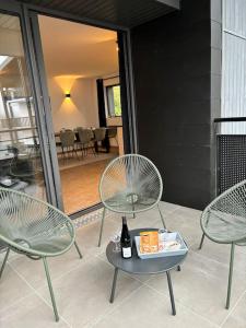 Posezení v ubytování Le Savoisien, Appartement in centrum Chatel 150 m van ski-lift + 16 fotografií