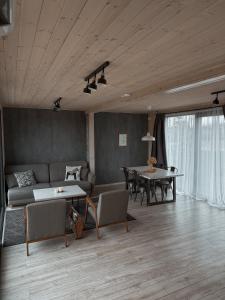 Φωτογραφία από το άλμπουμ του DYKROS ETNO RESORT - Tauro troba σε Stragutė