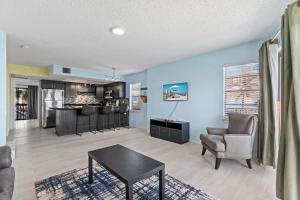 Gallery image of 118 E Whiting St B Side in South Padre Island +26 photos