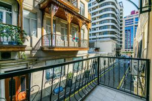 Μπαλκόνι ή βεράντα στο New Deluxe Apartment