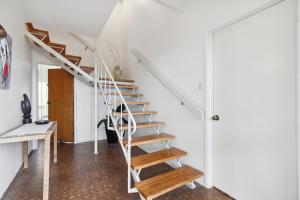 صورة لـ Harbour View - Maraetai Holiday Home في أوكلاند