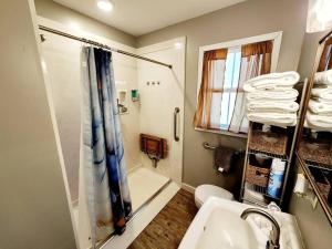 Et badeværelse på Wellington Cottage + 17 billeder