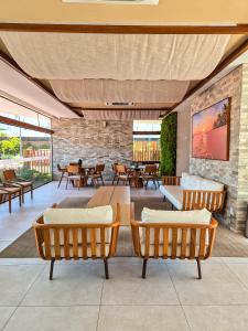 Χώρος καθιστικού στο Um lar no litoral - MAKIA BEACH EXPERIENCE +41 φωτογραφίες