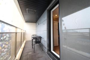 Hotel Prima Busan的阳台或露台