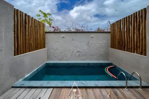 Bazén v ubytování Duplex Completo na Praia de Tatuamunha com Piscina nebo v jeho okolí