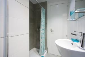 A bathroom at Granada Home Centro