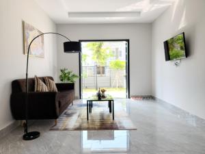 Ảnh trong thư viện ảnh của 4 Bedroom Private Villa & Swimming Pool with Fitness ở Phumĭ Thnŭng