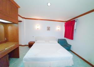 Gallery image of Break Point Hotel in Patong Beach +72 photos