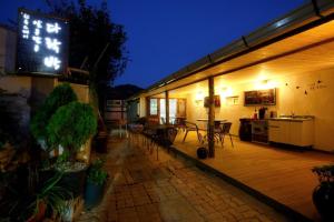 Φωτογραφία από το άλμπουμ του Jeonju Hanok Maeul Alkongdalkong Darakbang σε Jeonju