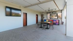 TV a/nebo společenská místnost v ubytování Sunny Day Residences Antipolo